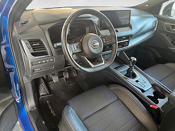 Nissan Qashqai DIG-T 140 mHEV Tekna 4x2 103 kW (140 CV) Magnetic Blue con Techo Midnight Black (metalizado)