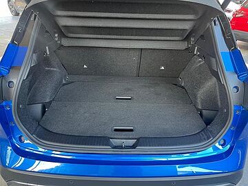 Nissan Qashqai DIG-T 140 mHEV Tekna 4x2 103 kW (140 CV) Magnetic Blue con Techo Midnight Black (metalizado)
