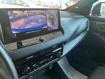 Nissan Qashqai DIG-T 140 mHEV Tekna 4x2 103 kW (140 CV) Magnetic Blue con Techo Midnight Black (metalizado)