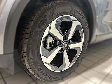 Nissan Qashqai DIG-T 140 N-Connecta 103 kW (140 CV) Skyline Grey (metalizado)