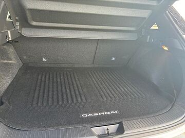 Nissan Qashqai DIG-T 158 MHEV Tekna+ Xtronic 116 kW (158 CV) Lunar White con Techo Midnight Black (metalizado)