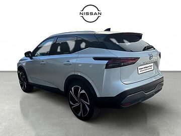 Nissan Qashqai DIG-T 158 MHEV Tekna+ Xtronic 116 kW (158 CV) Lunar White con Techo Midnight Black (metalizado)