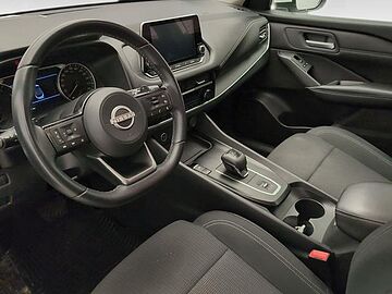 Nissan Qashqai DIG-T 158 mHEV Acenta Xtronic 116 kW (158 CV) Sapporo White (sólido)