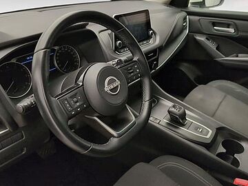 Nissan Qashqai DIG-T 158 mHEV Acenta Xtronic 116 kW (158 CV) Sapporo White (sólido)