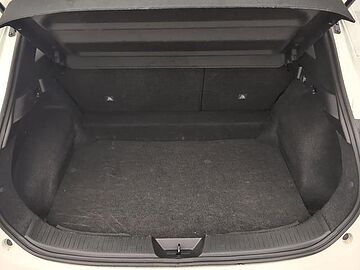 Nissan Qashqai DIG-T 158 mHEV Acenta Xtronic 116 kW (158 CV) Sapporo White (sólido)
