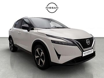 Nissan Qashqai DIG-T mHEV Premiere Edition 4x2 103 kW (140 CV) Lunar White con Techo Midnight Black (metalizado)