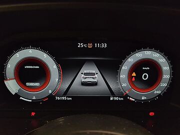 Nissan Qashqai DIG-T mHEV Premiere Edition 4x2 103 kW (140 CV) Lunar White con Techo Midnight Black (metalizado)