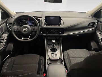 Nissan Qashqai DIG-T 140 mHEV Acenta 4x2 103 kW (140 CV) Lunar White (perlada)