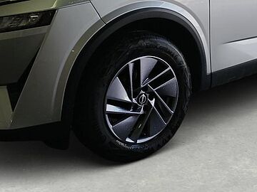 Nissan Qashqai DIG-T 158 mHEV Acenta Xtronic 116 kW (158 CV) Diamond Silver (metalizado)