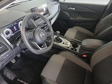 Nissan Qashqai DIG-T 140 N-Connecta 103 kW (140 CV) Ninja Black (metalizada)