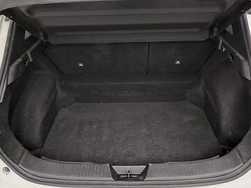 Nissan Qashqai DIG-T 140 mHEV Acenta 4x2 103 kW (140 CV) Lunar White (perlada)