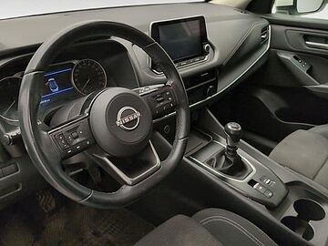 Nissan Qashqai DIG-T 140 mHEV Acenta 4x2 103 kW (140 CV) Sapporo White (sólido)