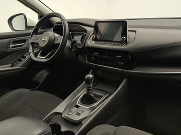 Nissan Qashqai DIG-T 140 mHEV Acenta 4x2 103 kW (140 CV) Sapporo White (sólido)