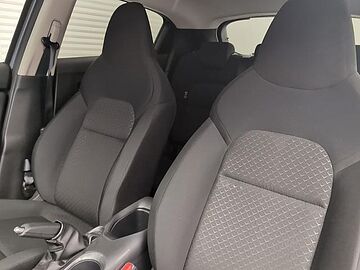 Nissan Juke DIG-T Acenta 84 kW (114 CV) DCT Katana Grey Metalizado