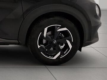 Nissan Juke DIG-T N-Connecta 4x2 84 kW (114 CV) Midnight Black Metalizado