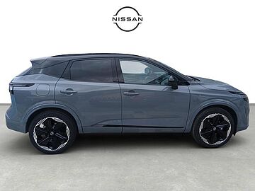 Nissan Qashqai DIG-T 140 mHEV N-Design 103 kW (140 CV) Katana Grey + Techo Black (metalizado)