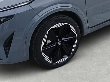 Nissan Qashqai DIG-T 140 mHEV N-Design 103 kW (140 CV) Katana Grey + Techo Black (metalizado)