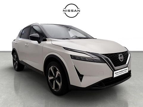 Nissan Qashqai DIG-T mHEV Premiere Edition 4x2 103 kW (140 CV) Lunar White con Techo Midnight Black (metalizado)