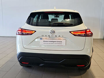 Nissan Qashqai DIG-T 140 mHEV Acenta 4x2 103 kW (140 CV) Sapporo White (sólido)